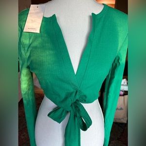 Green size S long sleeve tie at waist